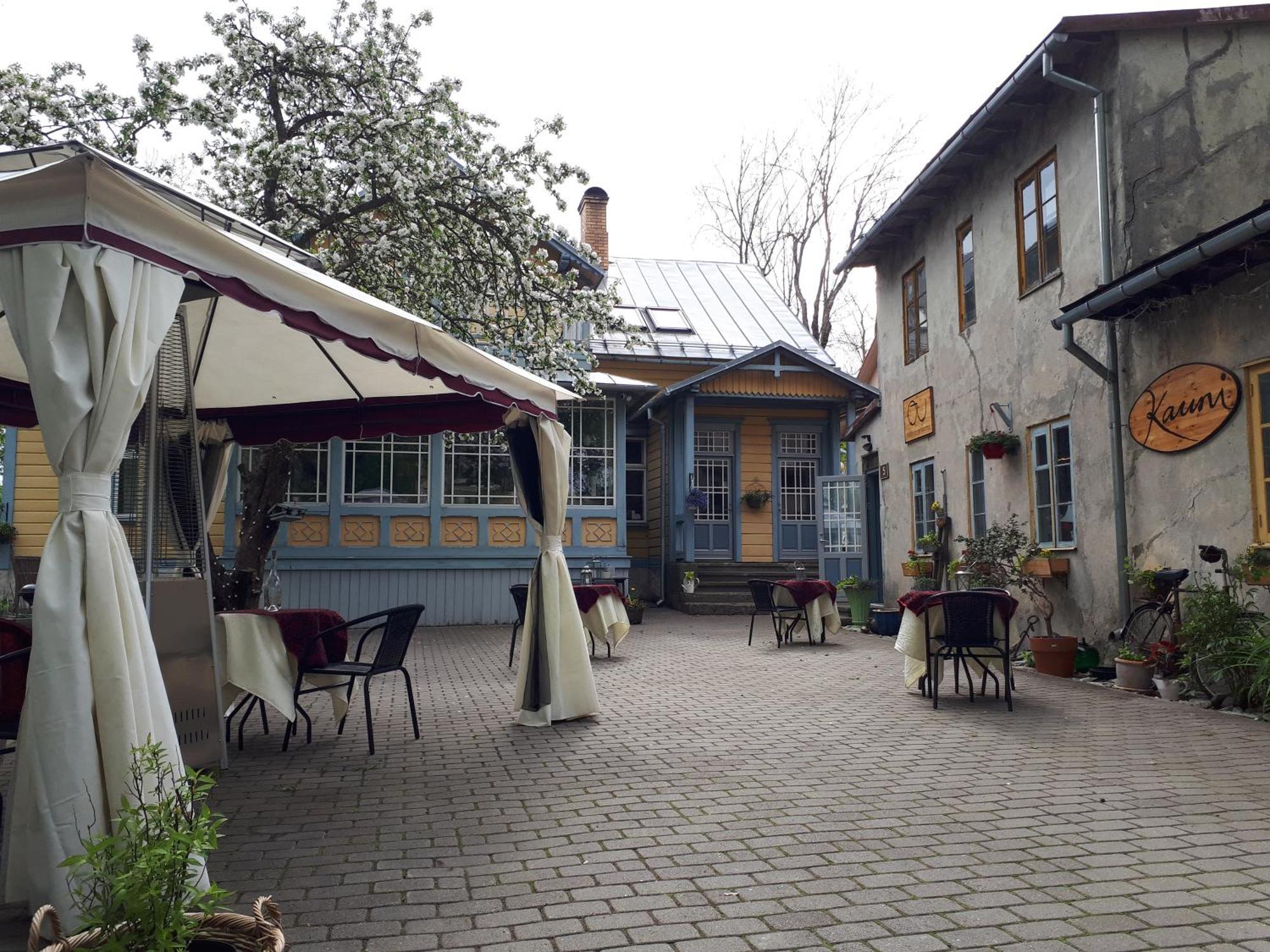 Villa Ou Apartments Parnawa Zewnętrze zdjęcie
