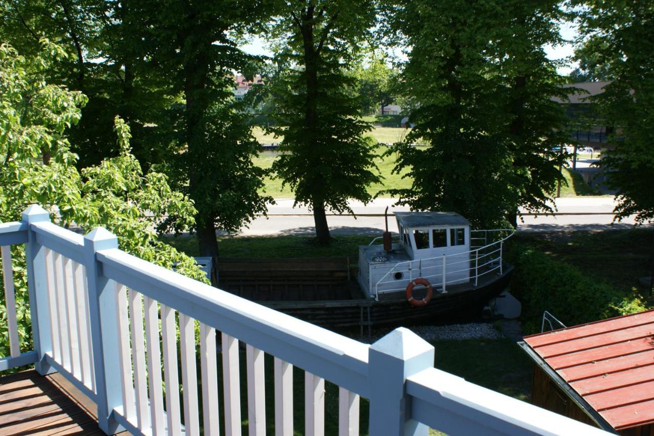Villa Ou Apartments Parnawa Zewnętrze zdjęcie