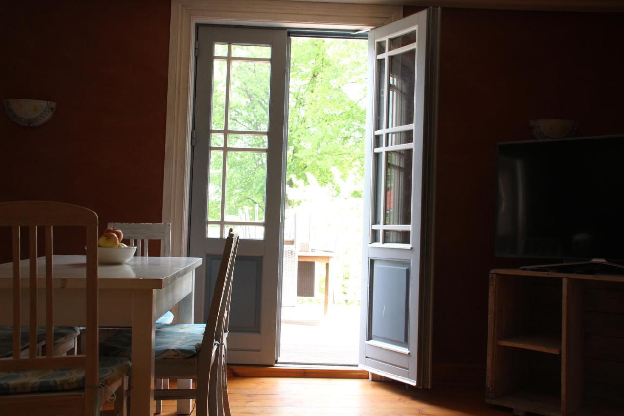 Villa Ou Apartments Parnawa Zewnętrze zdjęcie